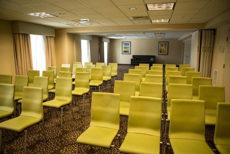 Holiday Inn Express Milford By Ihg Εξωτερικό φωτογραφία